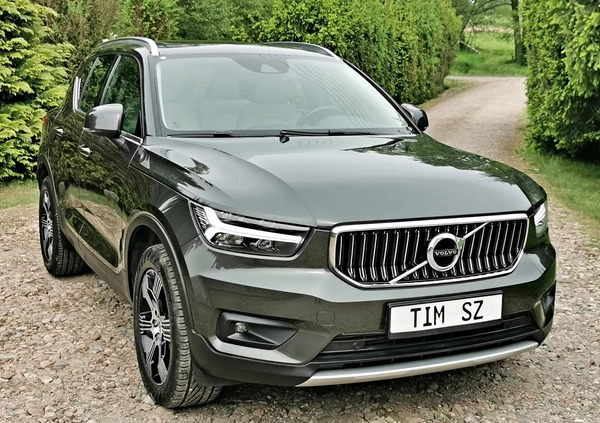 Volvo XC 40 cena 116800 przebieg: 122000, rok produkcji 2019 z Świdnica małe 742